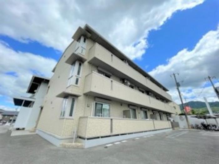 ラクト鶴江