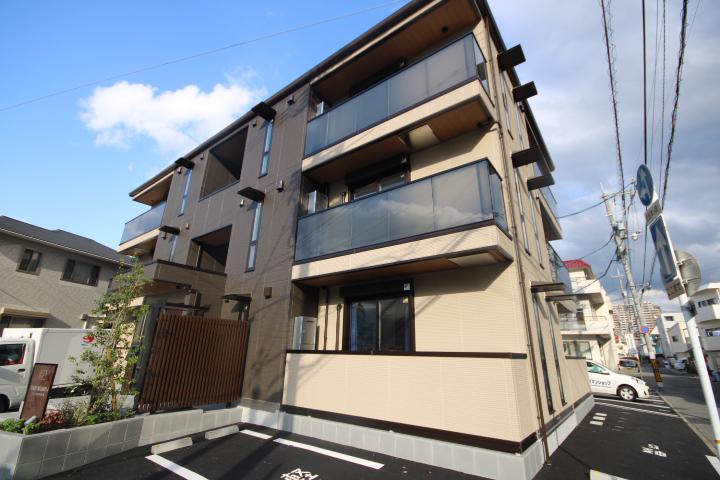 プレミア尾長西 A棟