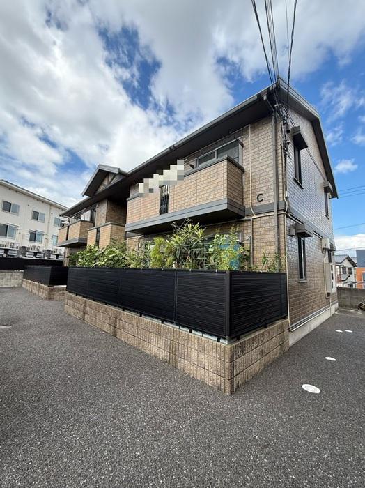 クレストハウスC