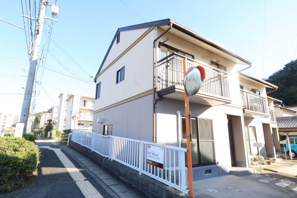 広島県広島市東区 2階建 築32年