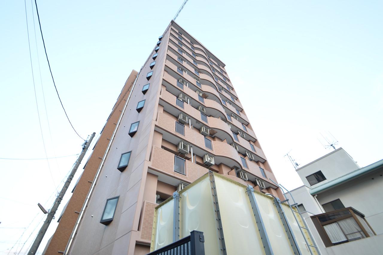 広島県東広島市西条朝日町の建物