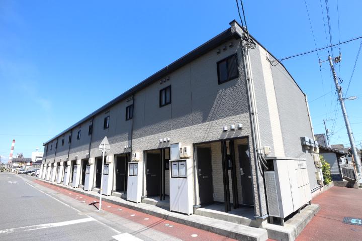 レオパレス三石