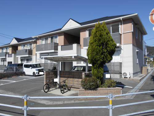 スプリングヒルズ虹ヶ丘 A