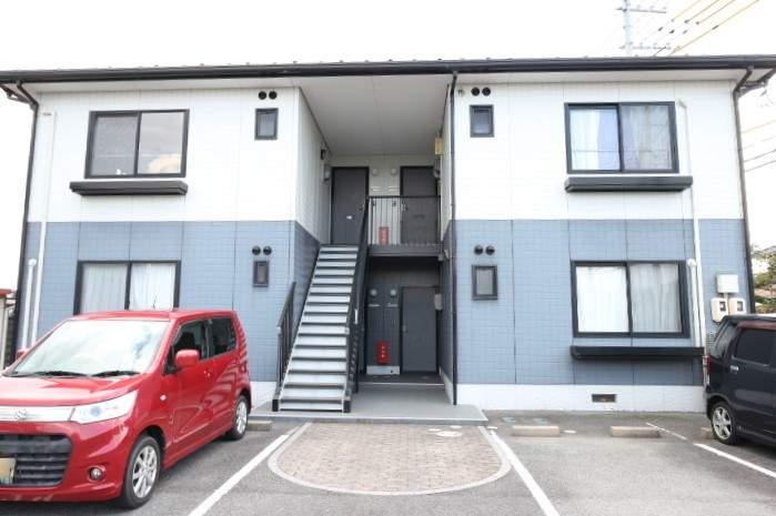 ベルヴェシティー青山 C棟(2DK/1階)