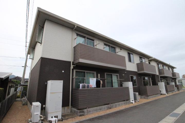 シャーメゾンラフィーネ B棟