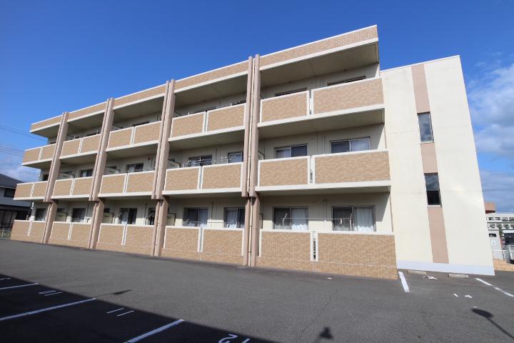 プレミールカルチェ