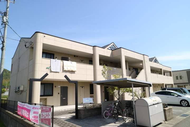 アルフィスタ トレ