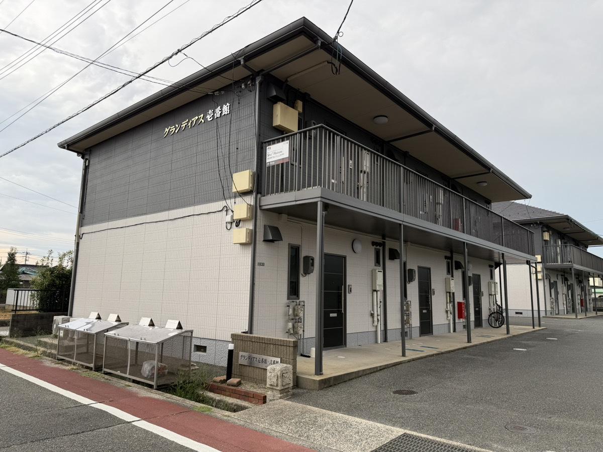 グランディアス壱番館