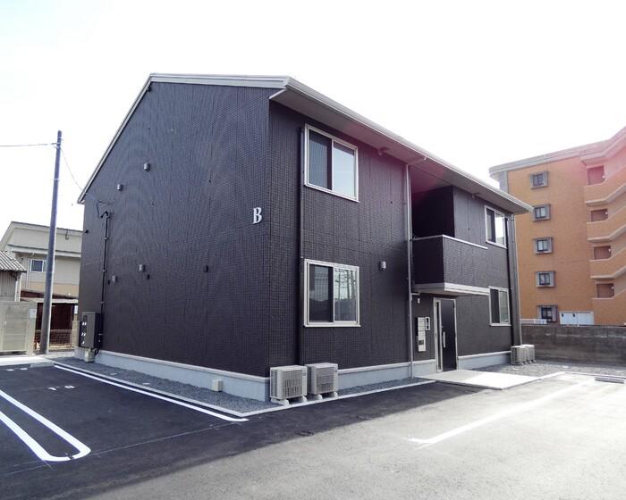 ツマサイト B棟