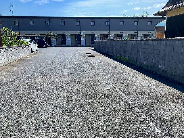 レオパレスサニーコート西高泊