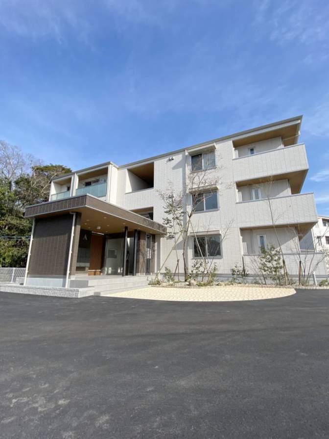 クレストヒルズ A棟