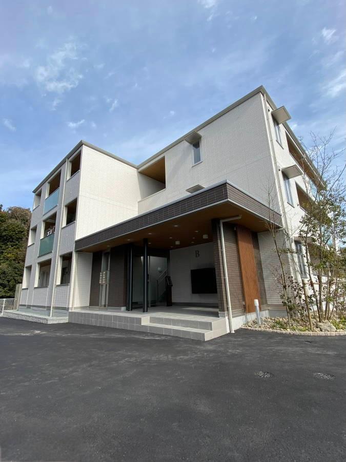 クレストヒルズ B棟