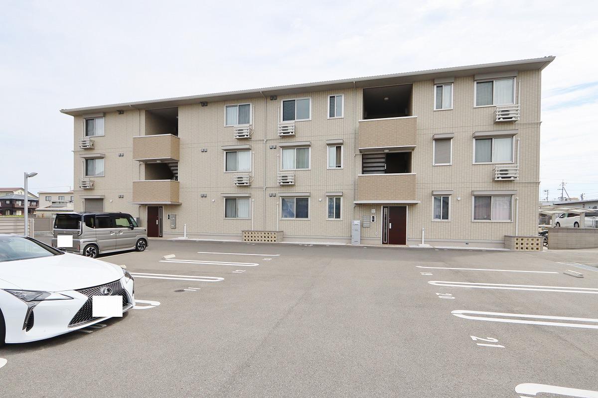 ロイヤルサン B棟