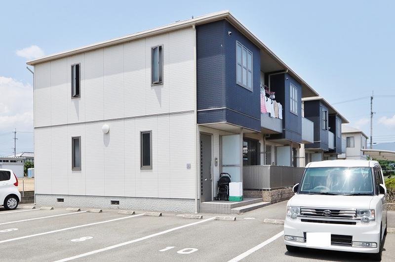 シャーメゾン鴨島A