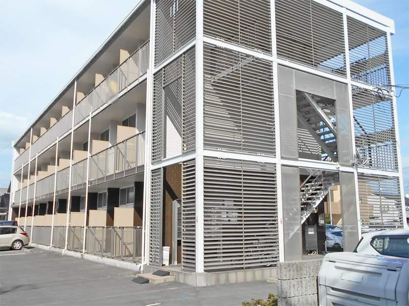 レオパレス栗林