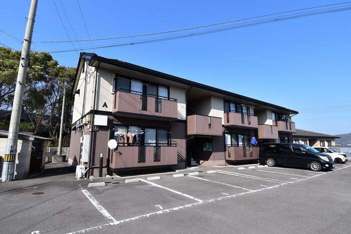 ファミール河野A棟