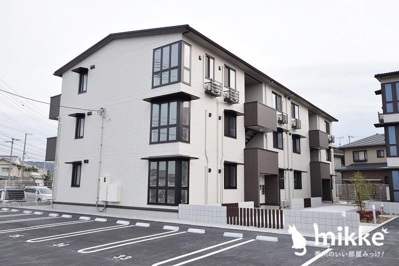 メゾン勝賀 B棟