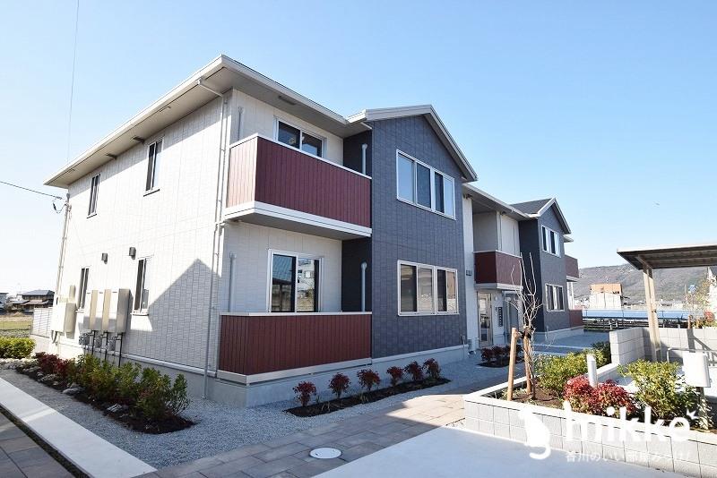 リリックガーデンA棟