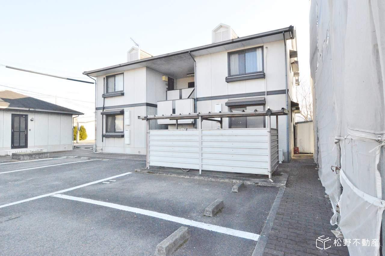 ファミール三木