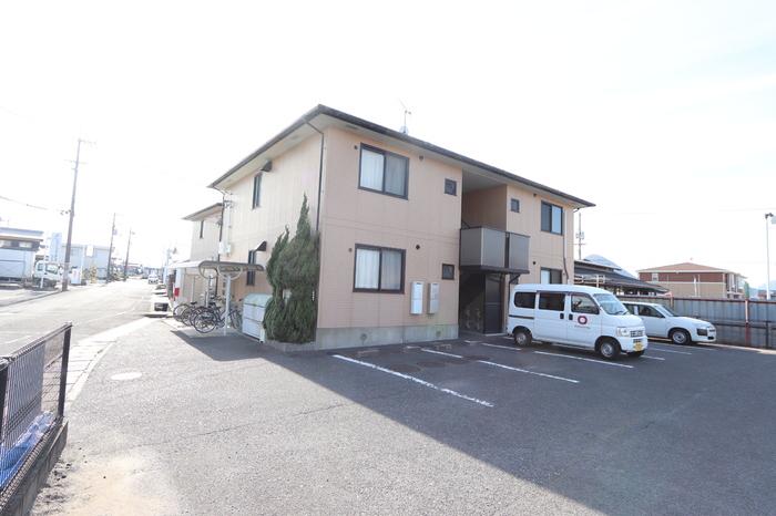 アネシスハイツ1号館