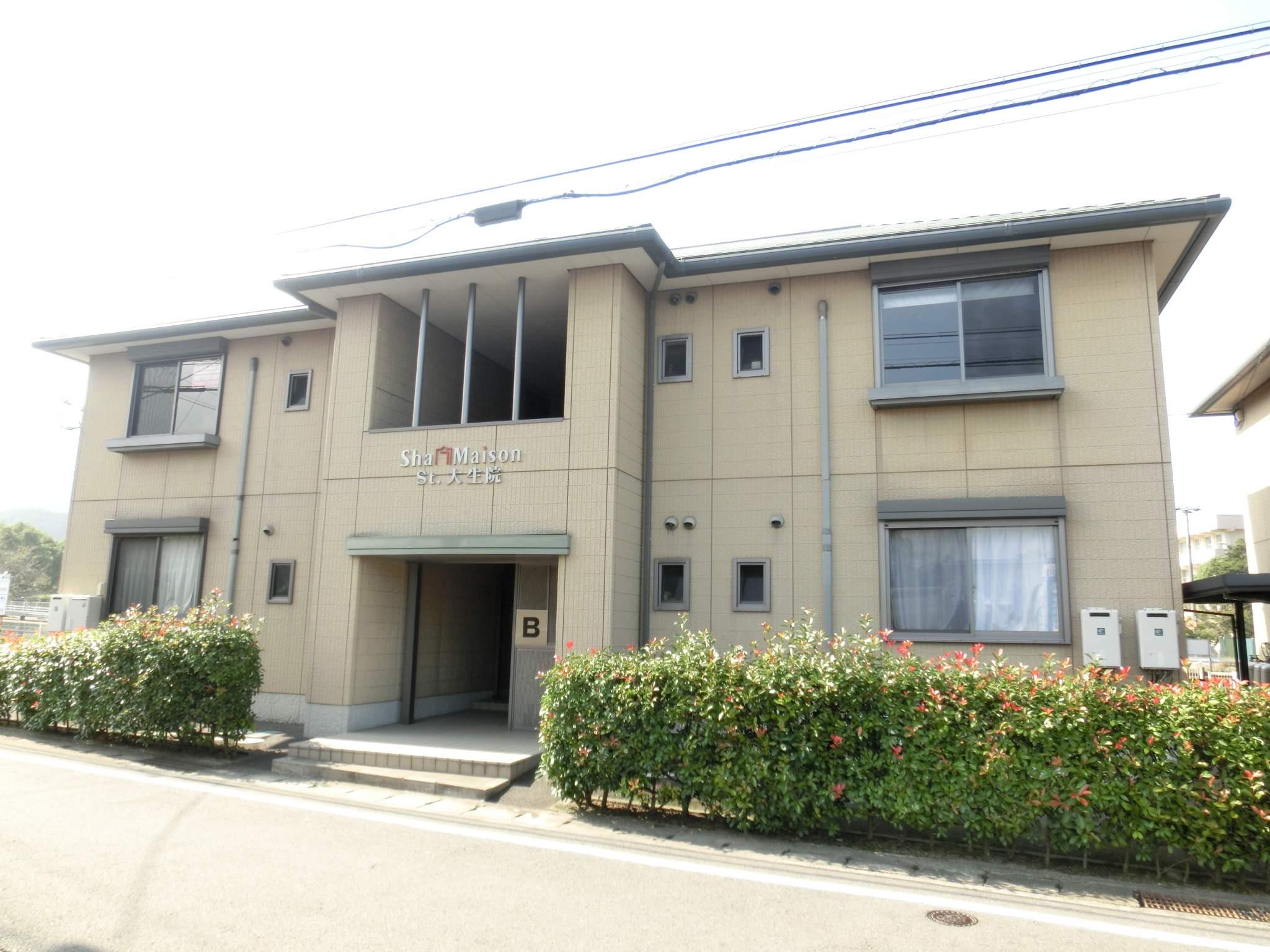 シャーメゾンST・大生院 B棟