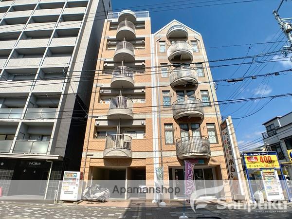 プラティーク・スタディオ