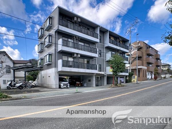 フラット・パインヒル