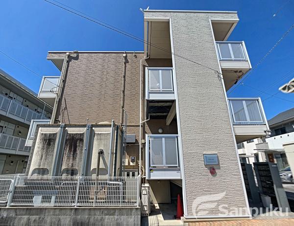 レオパレスリブェール