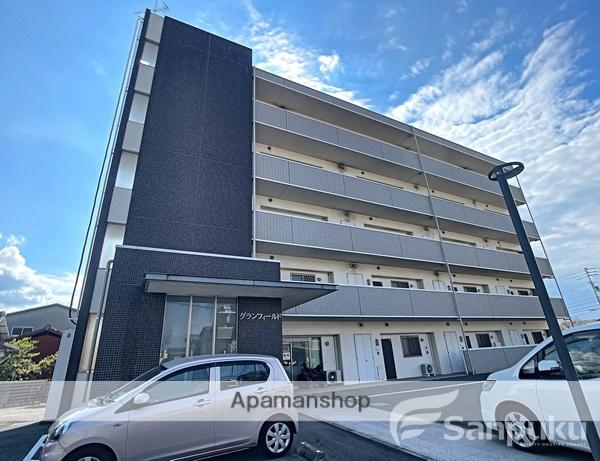 グランフィールド松前庁舎前