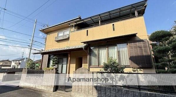 愛媛県松山市正円寺3丁目の戸建賃貸