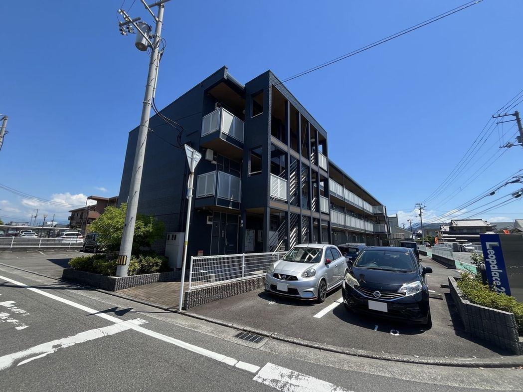 レオパレス松山インター