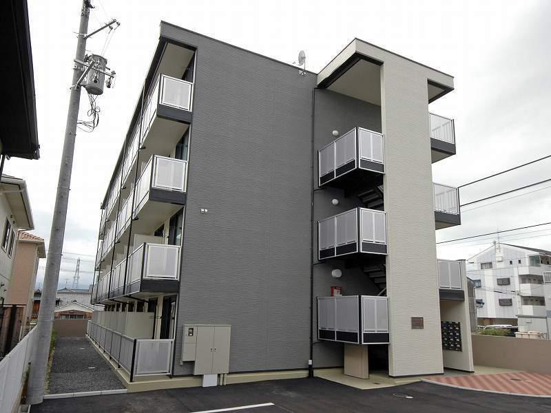 レオパレス松山保免