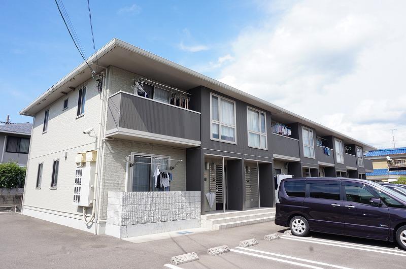 リヴェール長戸 B