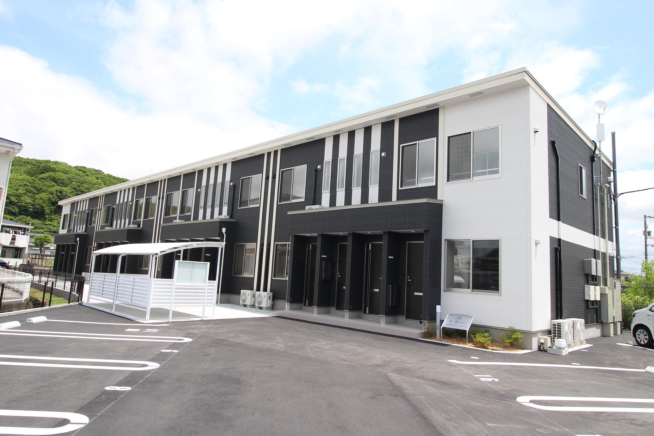 高知県南国市東山町1丁目の建物