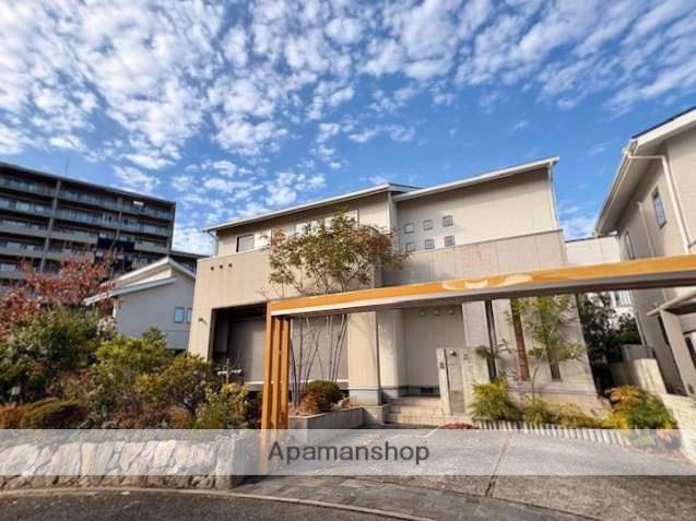 福岡県福岡市東区香椎照葉2丁目の戸建賃貸