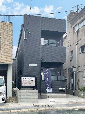 コーラルヒルズ