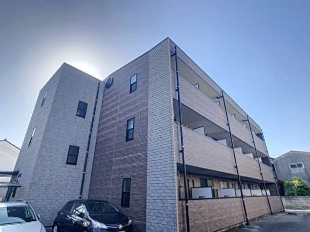 アンプルールフェール18