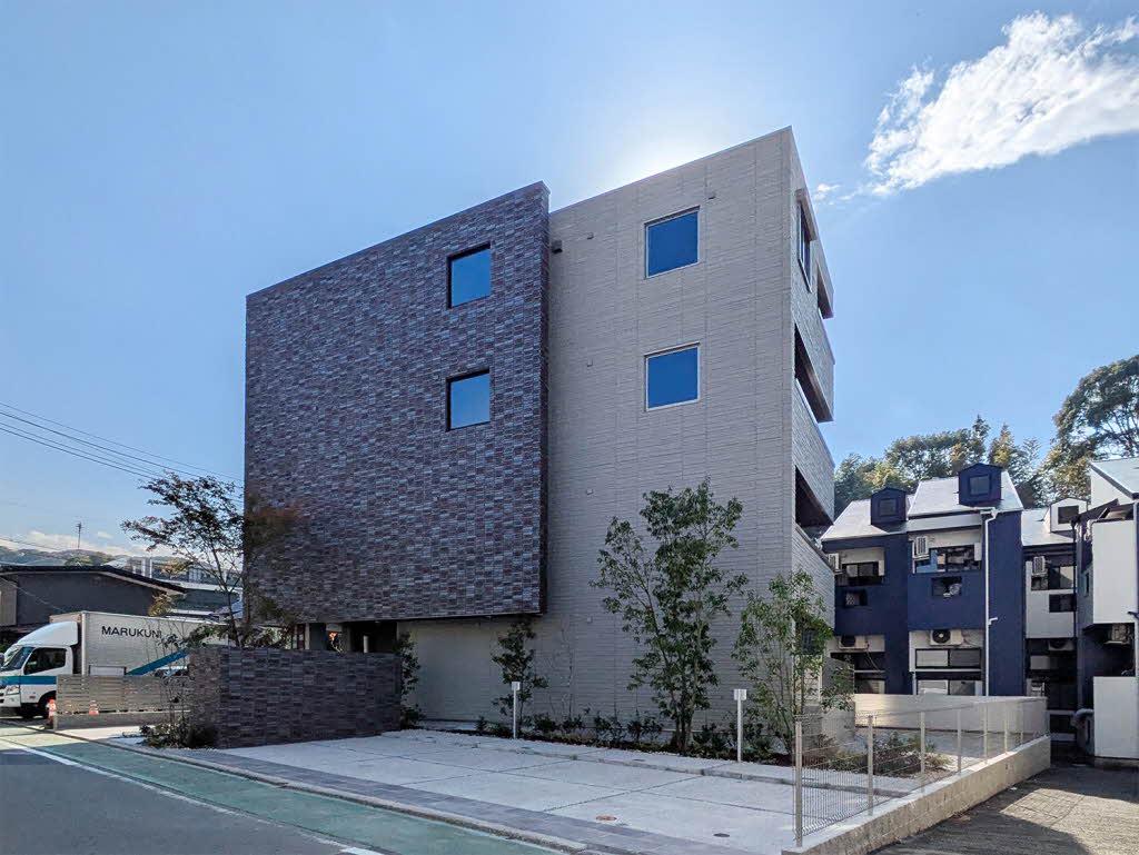 シャーメゾン六本松南