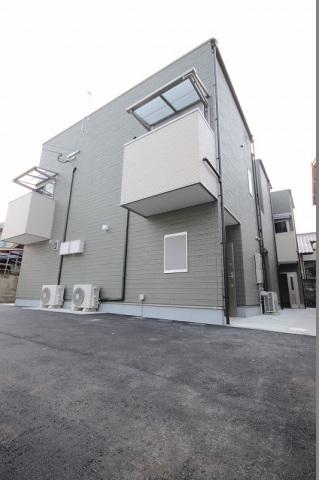 クワトロ・ヴィラ上山門