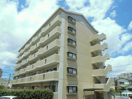 ファミール忠四郎