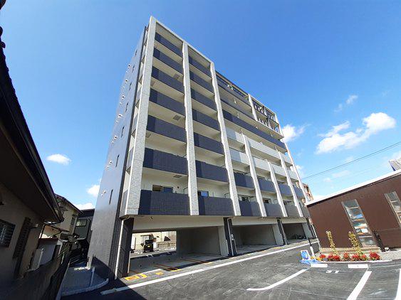 エンラージ・タワー