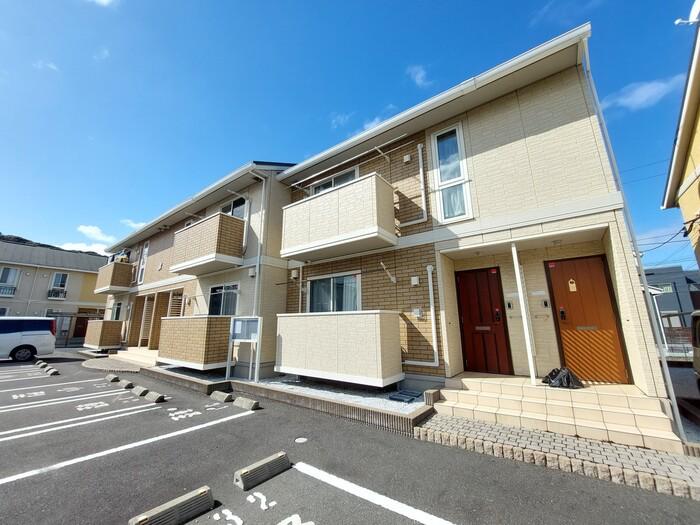 サンヒルズ愛坂 B棟