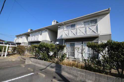 ファミール真木A棟