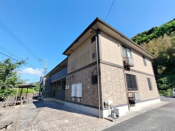 エストゥベンダ濵本 B棟