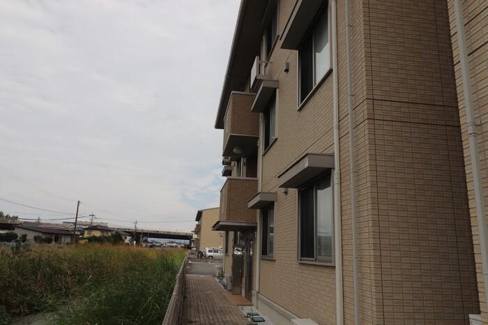 セキュレア須屋 H