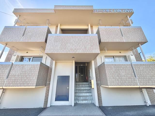 パークサイド山ノ内 B