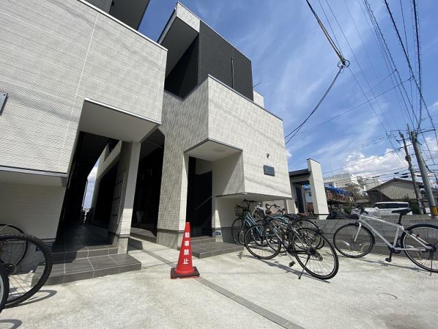 CB坪井アザレア