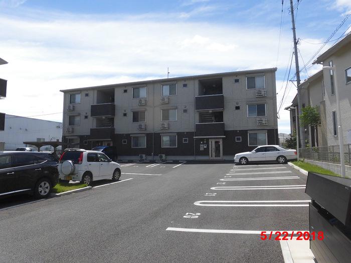 ハピネスヒルズ長嶺 A棟