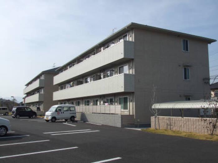 サンハイム須屋A棟(2LDK/1階)