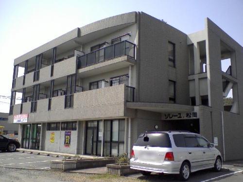 ソレーユ松岡(2DK/3階)